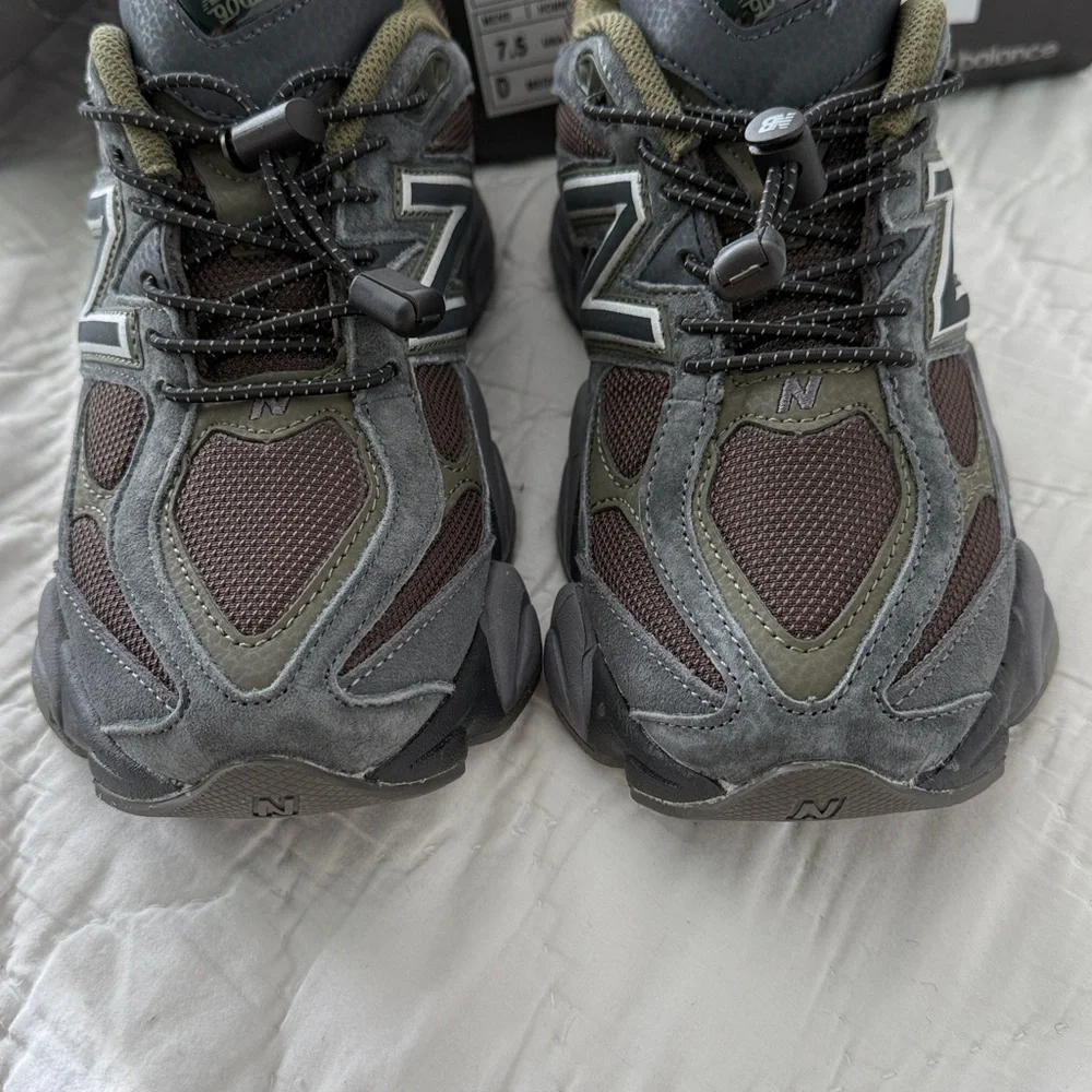 New Balance 9060 Blacktop Dark Moss EU38.5/US7.5 - Picture 7 of 11